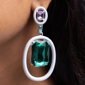🟪⚪️🟩  “DIPPED IN DAZZLE” WHITE POST EARRINGS ~ PAPARAZZI❗️🟪⚪️🟩